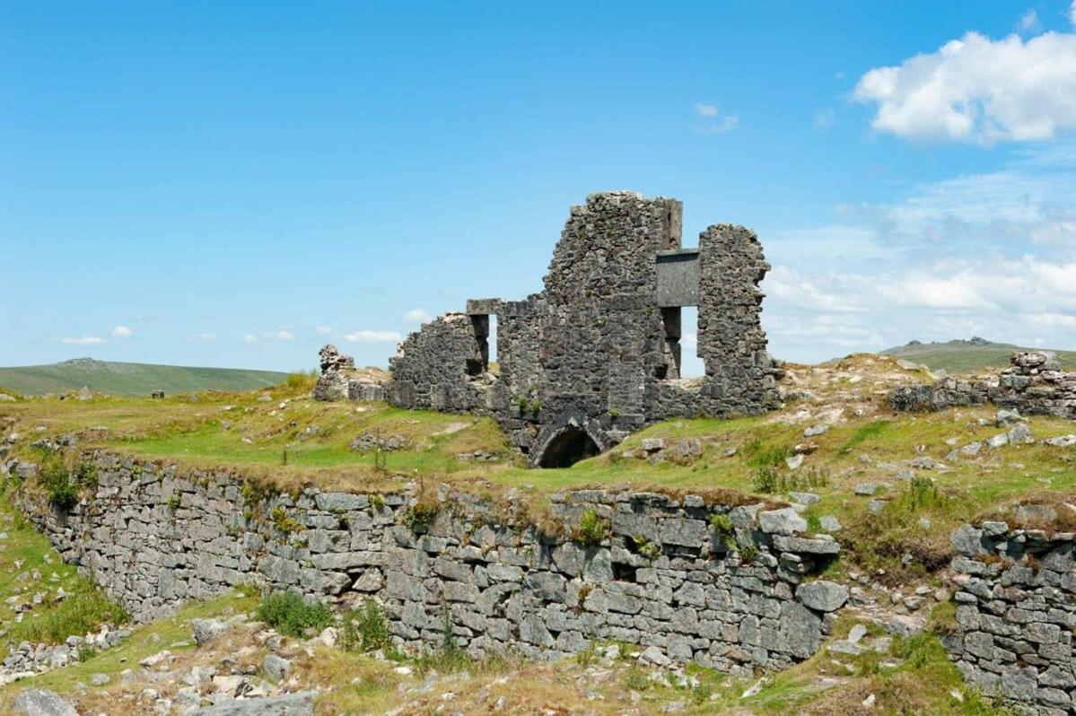Dartmoor Barn On North Hessary Tor Villa Yelverton Bagian luar foto